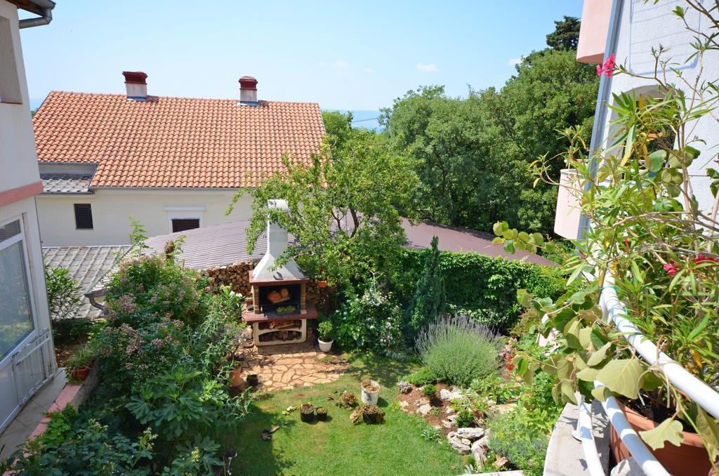 Apartments Snjezana Novi Vinodolski Exteriör bild